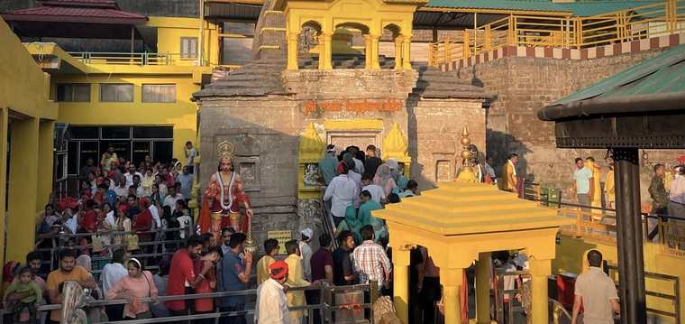 Maa Baglamukhi temple at Bankhandi, Kangra