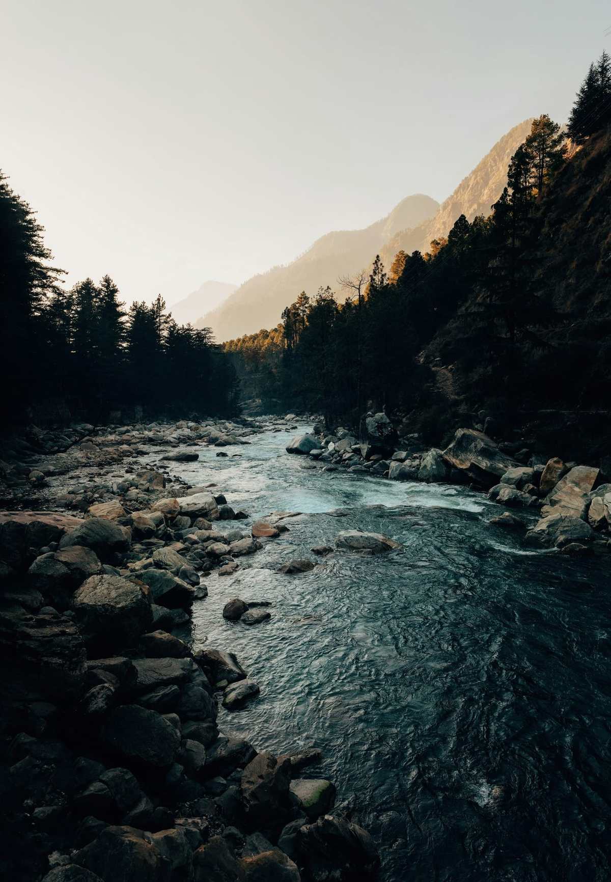 The Parvati river at Kasol in autumn